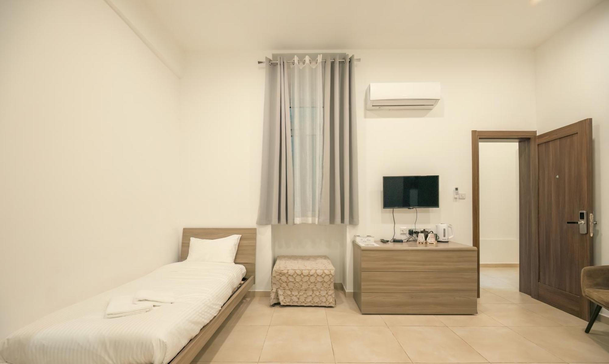 Sliema Central O'Clock B&B Malta Esterno foto