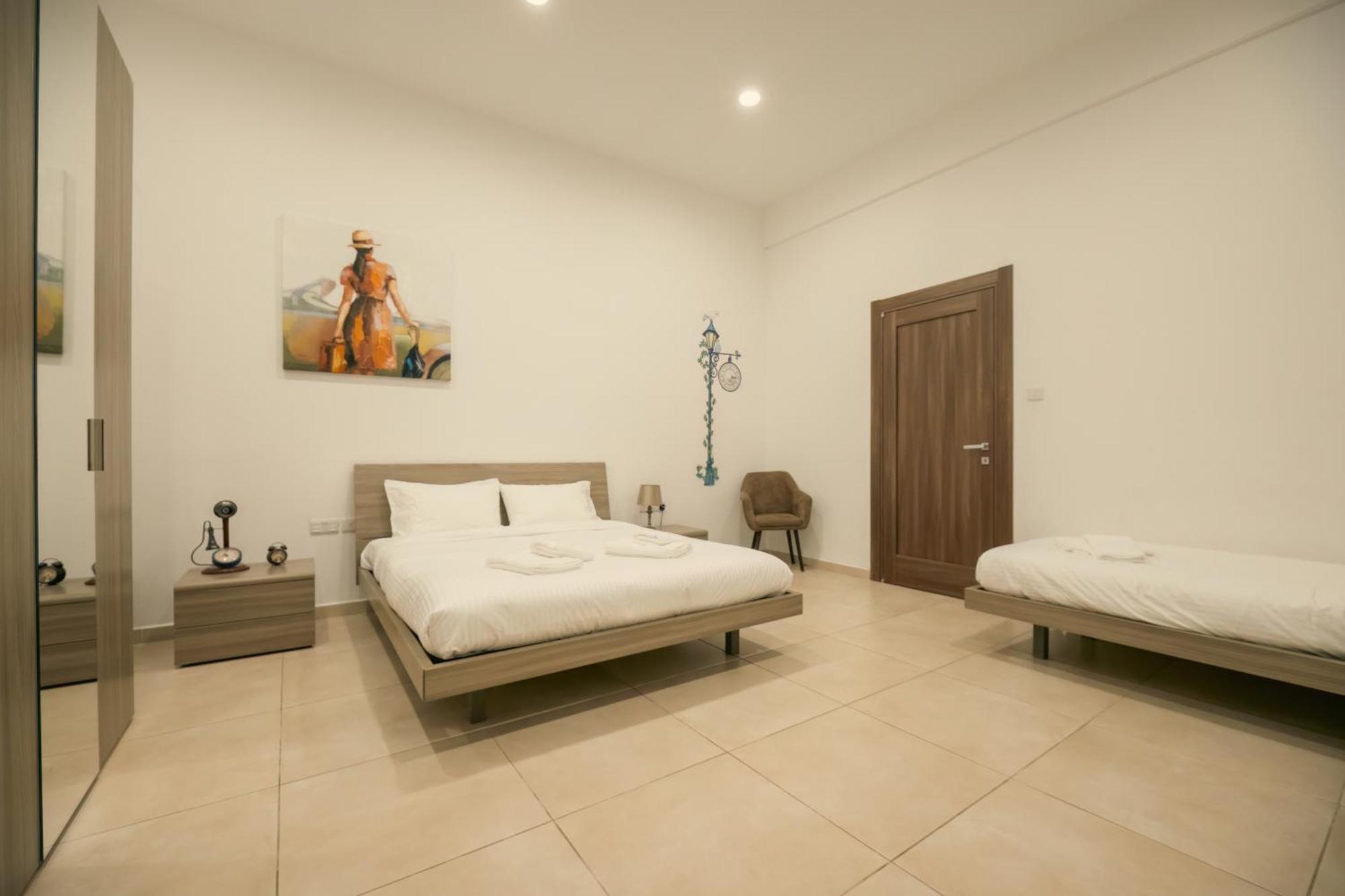 Sliema Central O'Clock B&B Malta Esterno foto